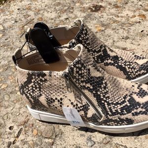 🌺NWT Ladies sizes 7.5 & 6.5 Boots! 3 for 15! 🌺